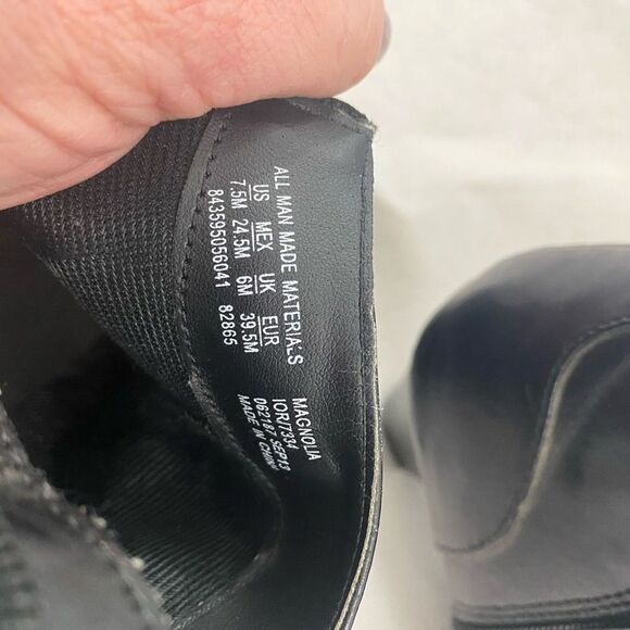 Covington‎ 7.5 black western style ankle boots zip up - Picture 3 of 9